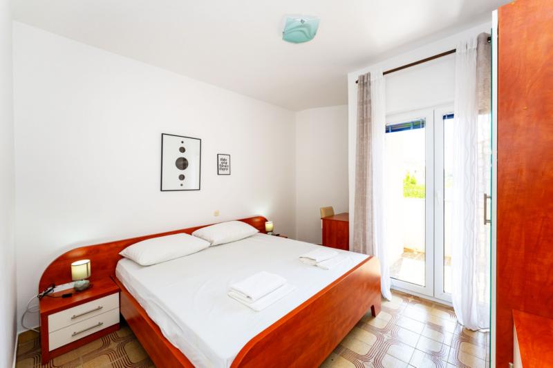 Premium Appartements mit Pool – Bild 7